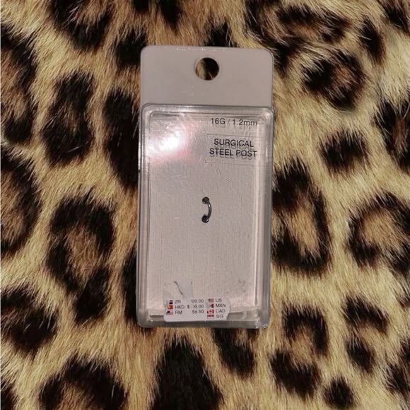 NWT Silver Belly Ring (16G) - Picture 2 of 2